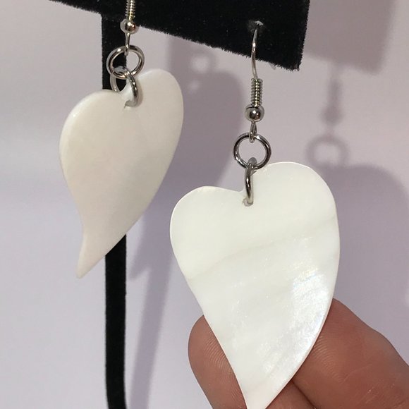 Mother Of Pearl Heart Dangle Earrings - Picture 4 of 4